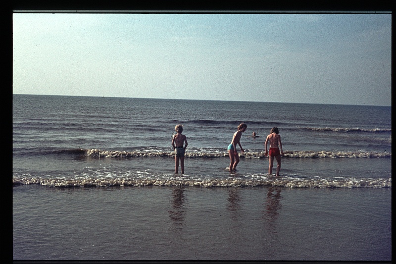 07.Wassenaarseslag jun 1973 Brigitte,Marion,Peter.JPG